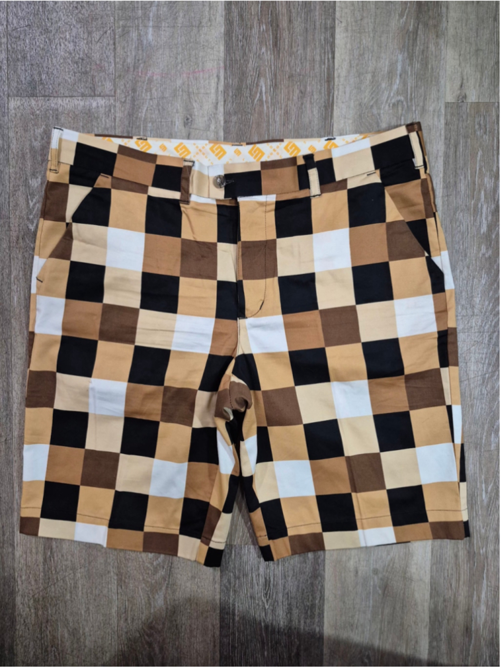 Men's Loudmouth Flat Front Shorts Waist 38 Beige Black Checkered